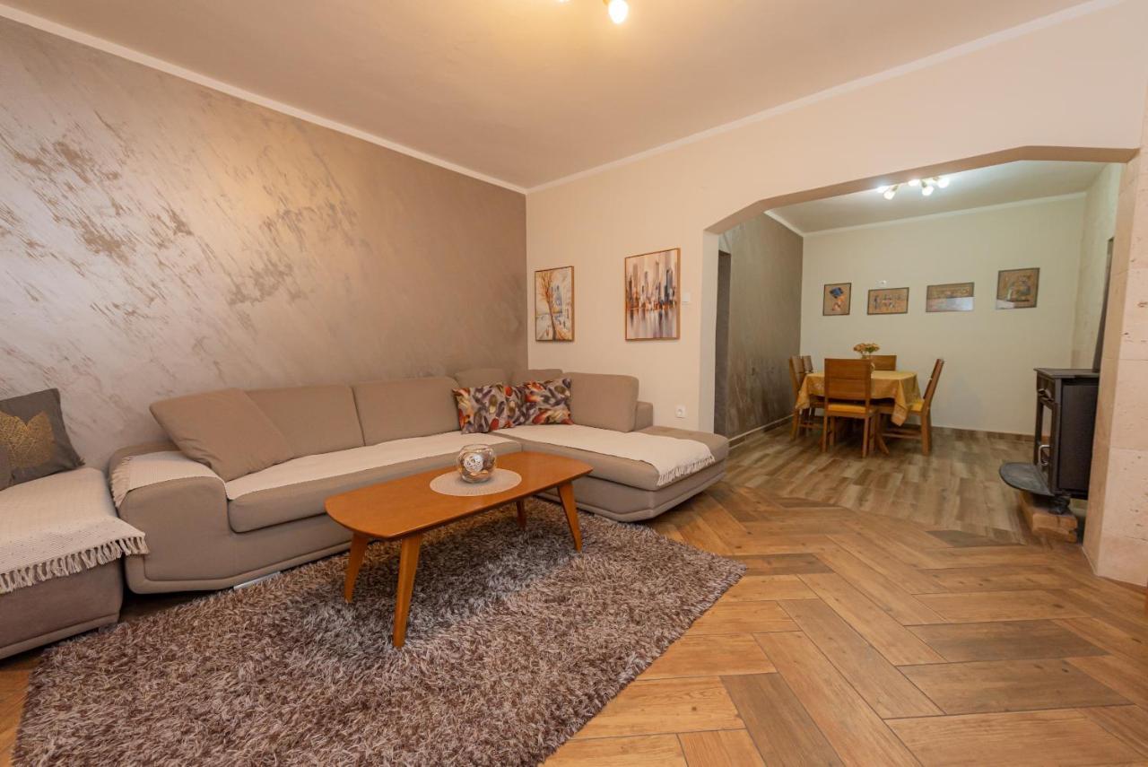 Sea Front 171 Apartment Kotor Bagian luar foto