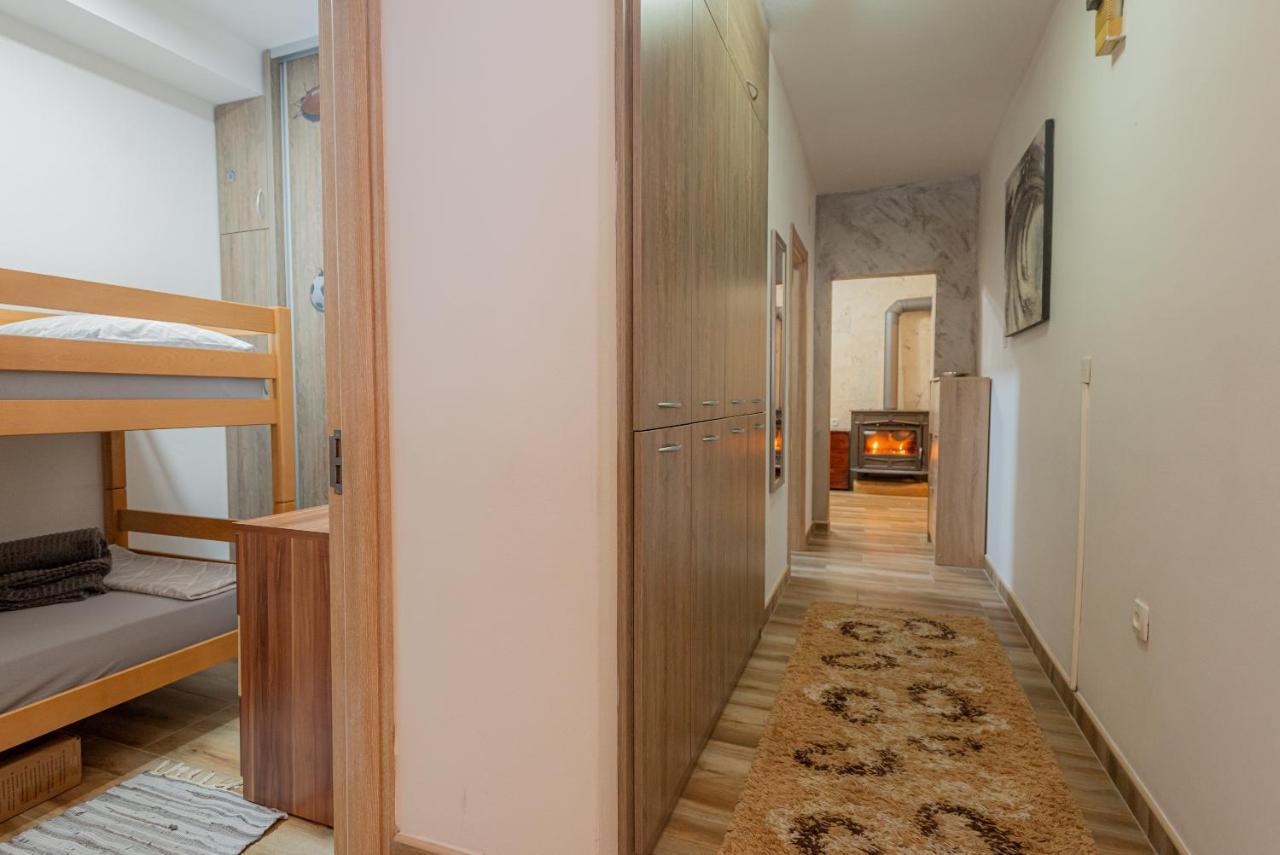 Sea Front 171 Apartment Kotor Bagian luar foto
