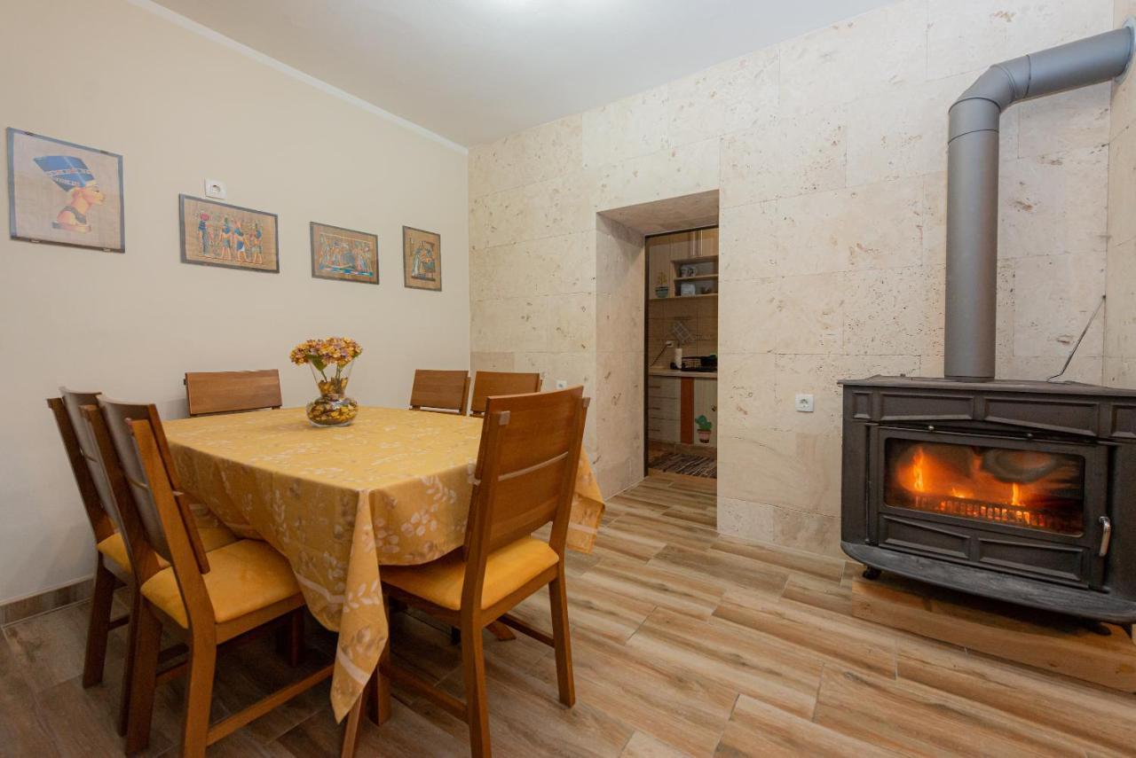 Sea Front 171 Apartment Kotor Bagian luar foto