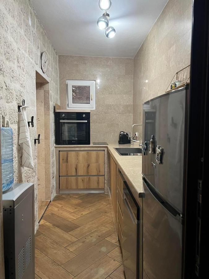 Sea Front 171 Apartment Kotor Bagian luar foto